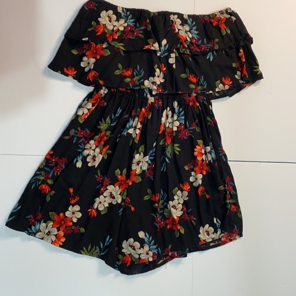 Hollister Dressy Romper - Picture 2 of 3